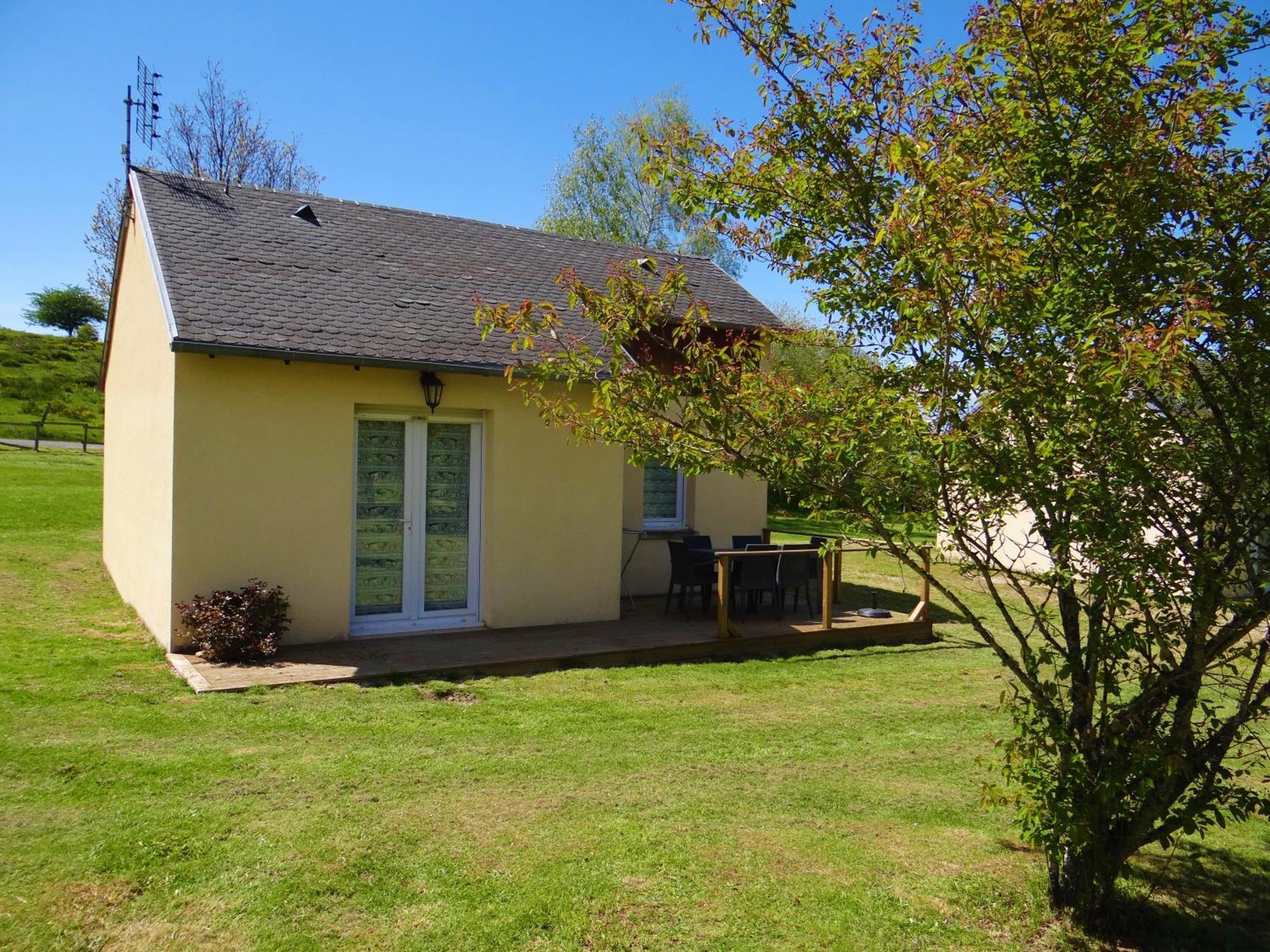 Maison De Plein Pied Au Coeur De La Nature Chaudes-Aigues Zewnętrze zdjęcie